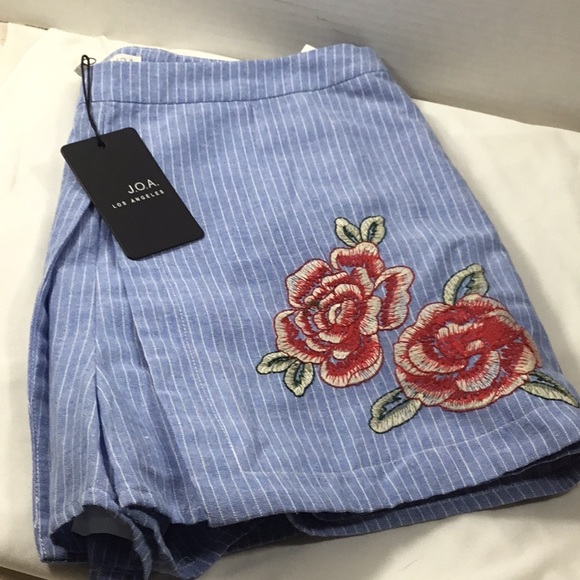 J.O.A. Los Angeles blue & floral embroidery shorts - Picture 7 of 7